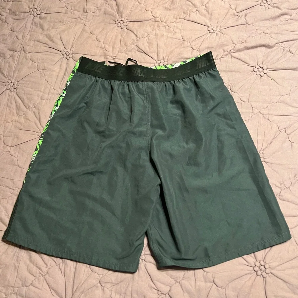 NWT Nike Hydra Void Board Shorts Green Grey Charcoal Swim Trunks Men's Large